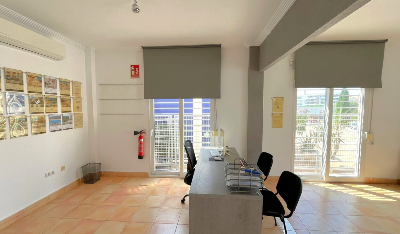 Herverkoop - Commerciële eenheid - Orihuela Costa - Playa Flamenca
