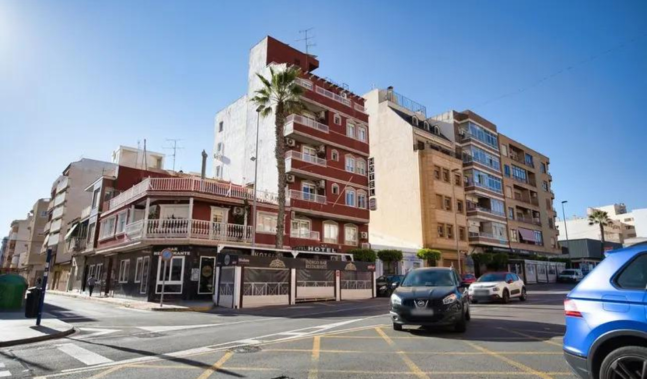 Herverkoop - Commerciële eenheid - Torrevieja - Centro
