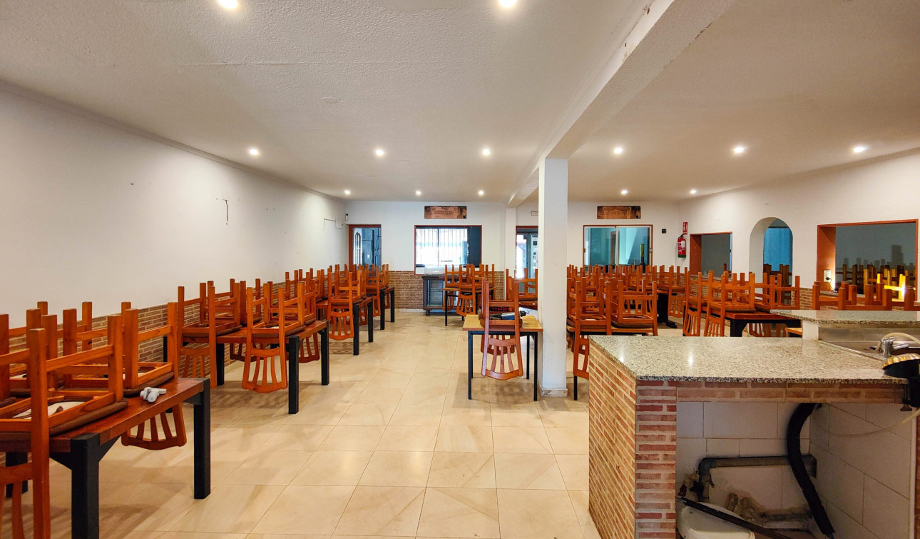 Herverkoop - Commerciële eenheid - Torrevieja - La Siesta - El Salado - Torreta