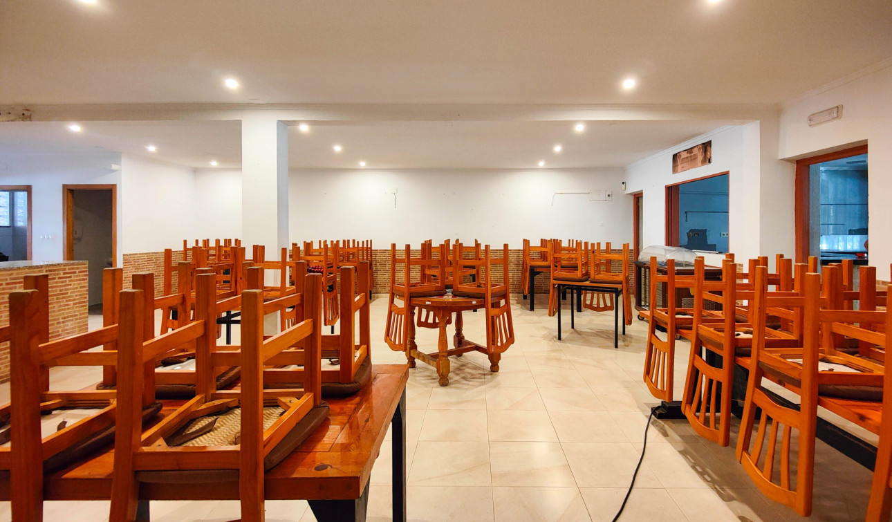 Herverkoop - Commerciële eenheid - Torrevieja - La Siesta - El Salado - Torreta