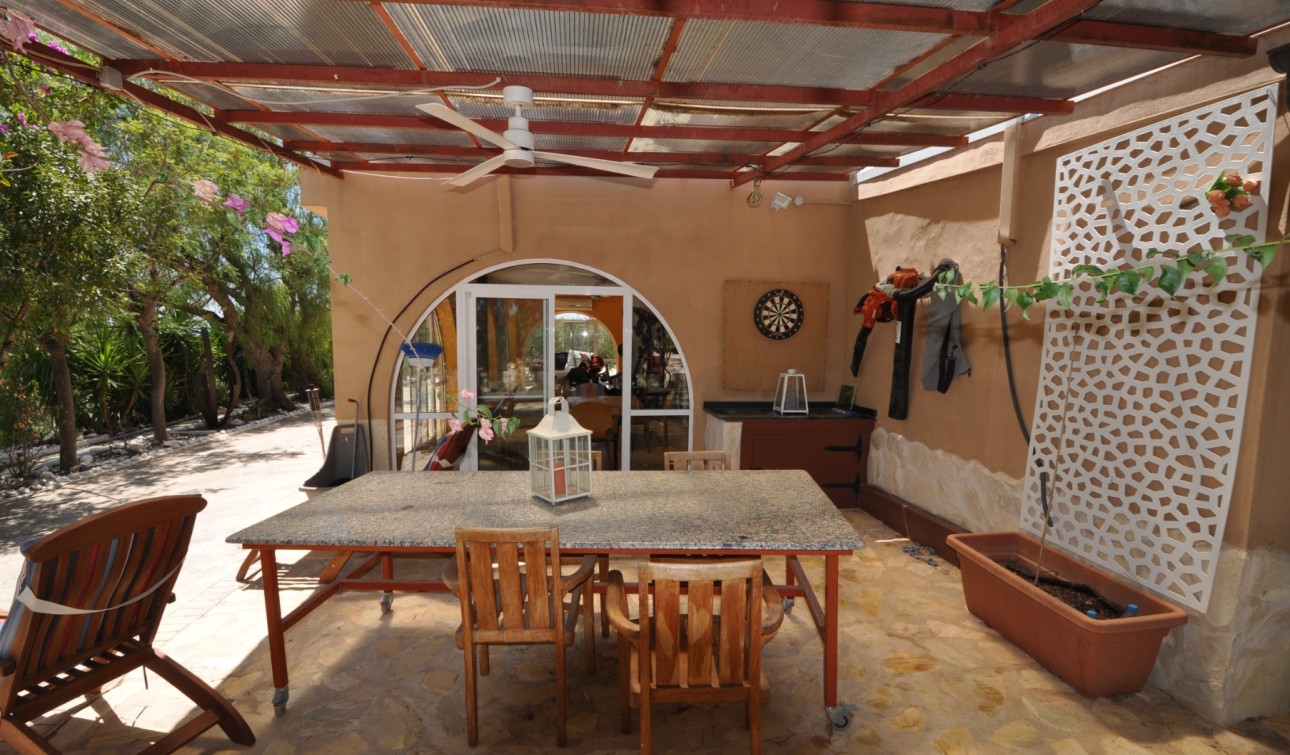 Herverkoop - Finca / Landgoed - Crevillente