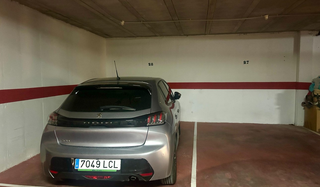 Herverkoop - Garage - Dehesa de Campoamor - Altos de campoamor