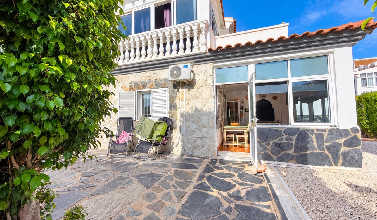 Herverkoop - Halfvrijstaande villa - Alicante - La Florida