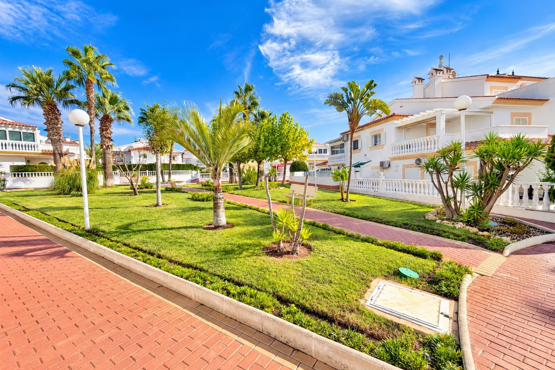 Herverkoop - Halfvrijstaande villa - Alicante - La Florida