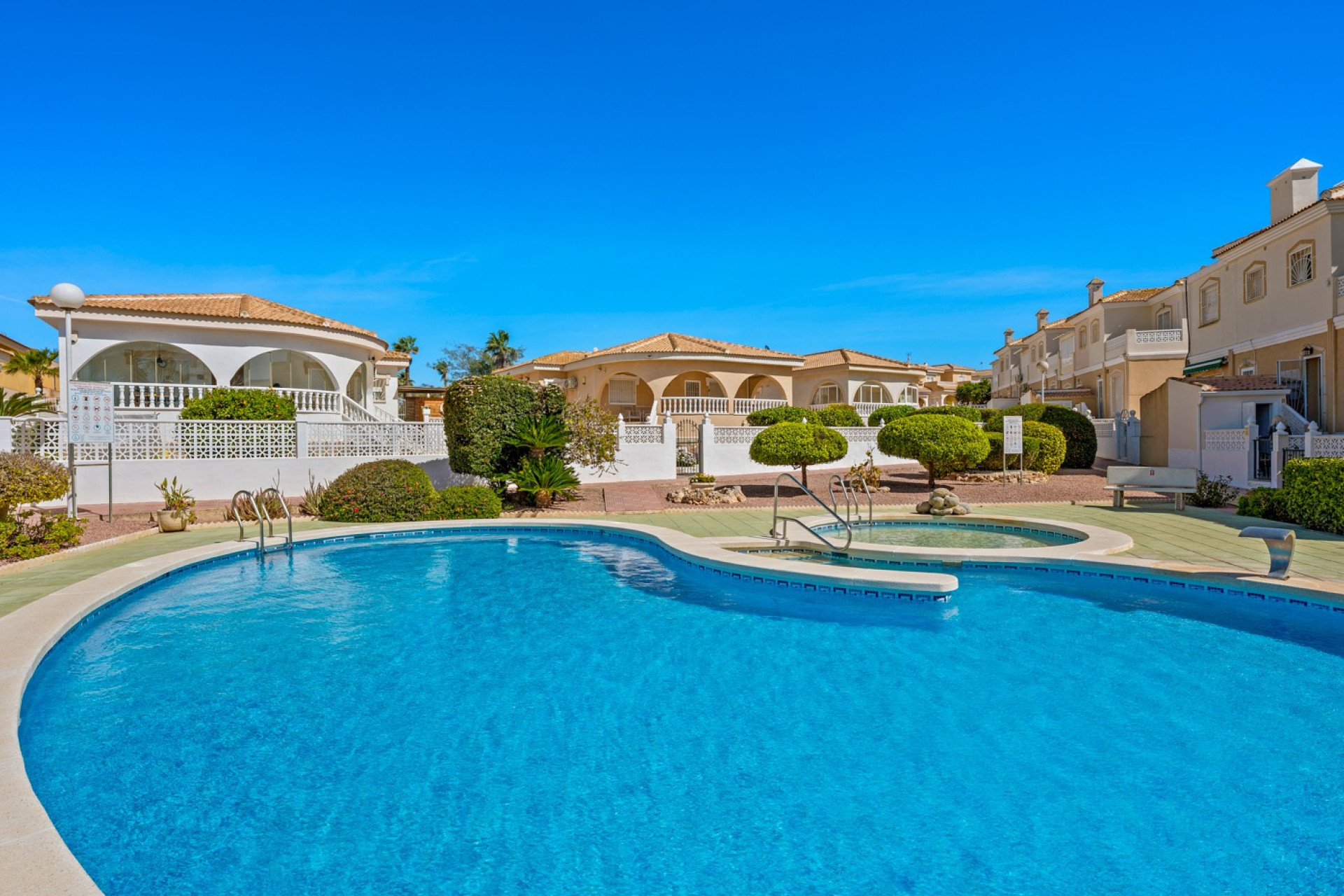 Herverkoop - Halfvrijstaande villa - Benijofar - Monte Azul/ El Dorado