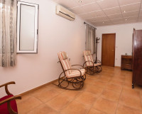 Herverkoop - Halfvrijstaande villa - Benijofar