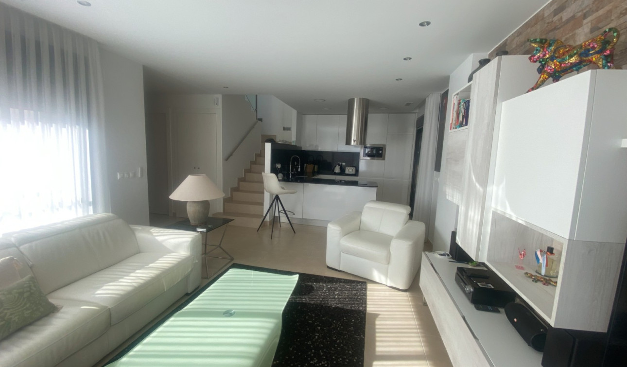 Herverkoop - Halfvrijstaande villa - Ciudad Quesada - Pueblo Bravo