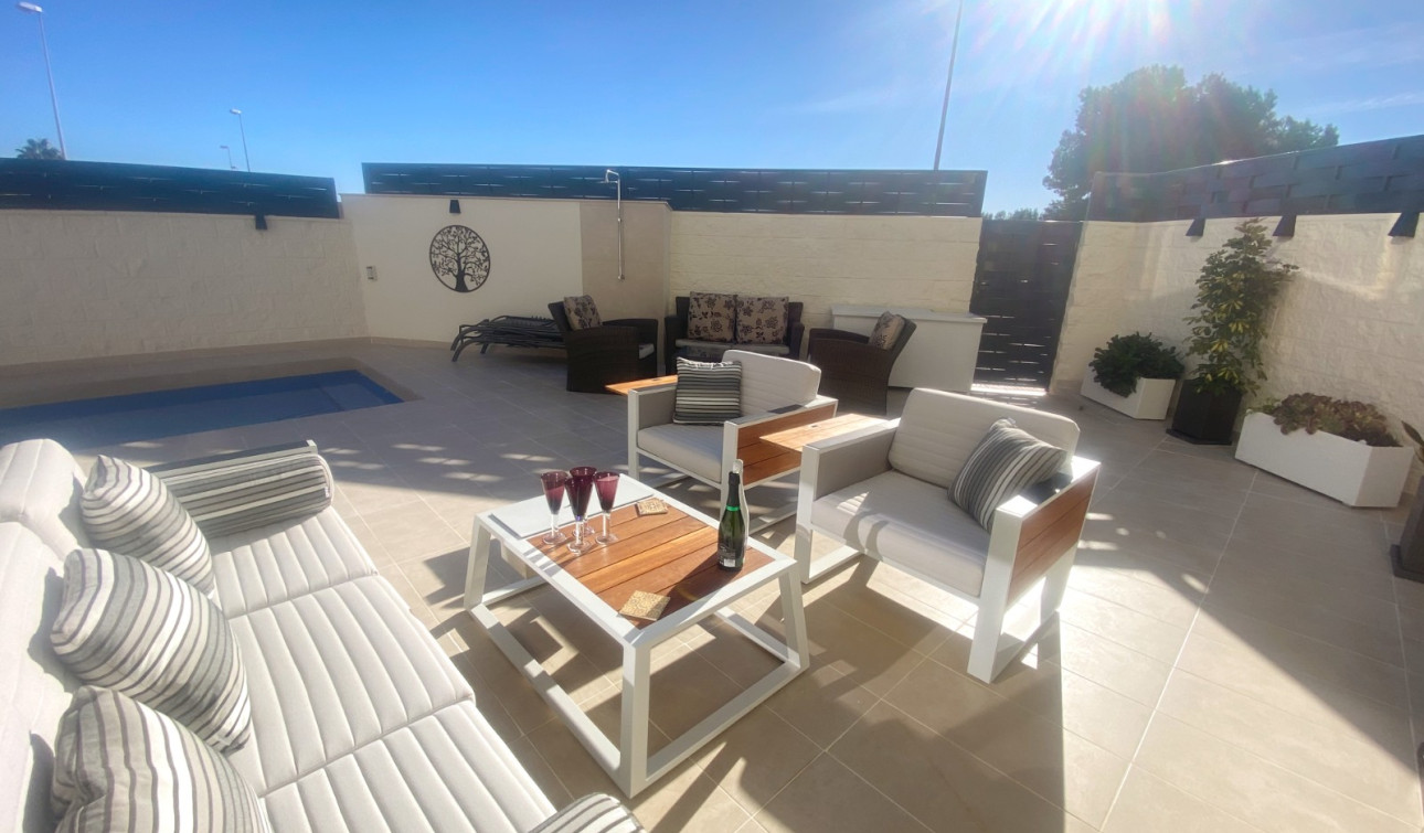 Herverkoop - Halfvrijstaande villa - Ciudad Quesada - Pueblo Bravo