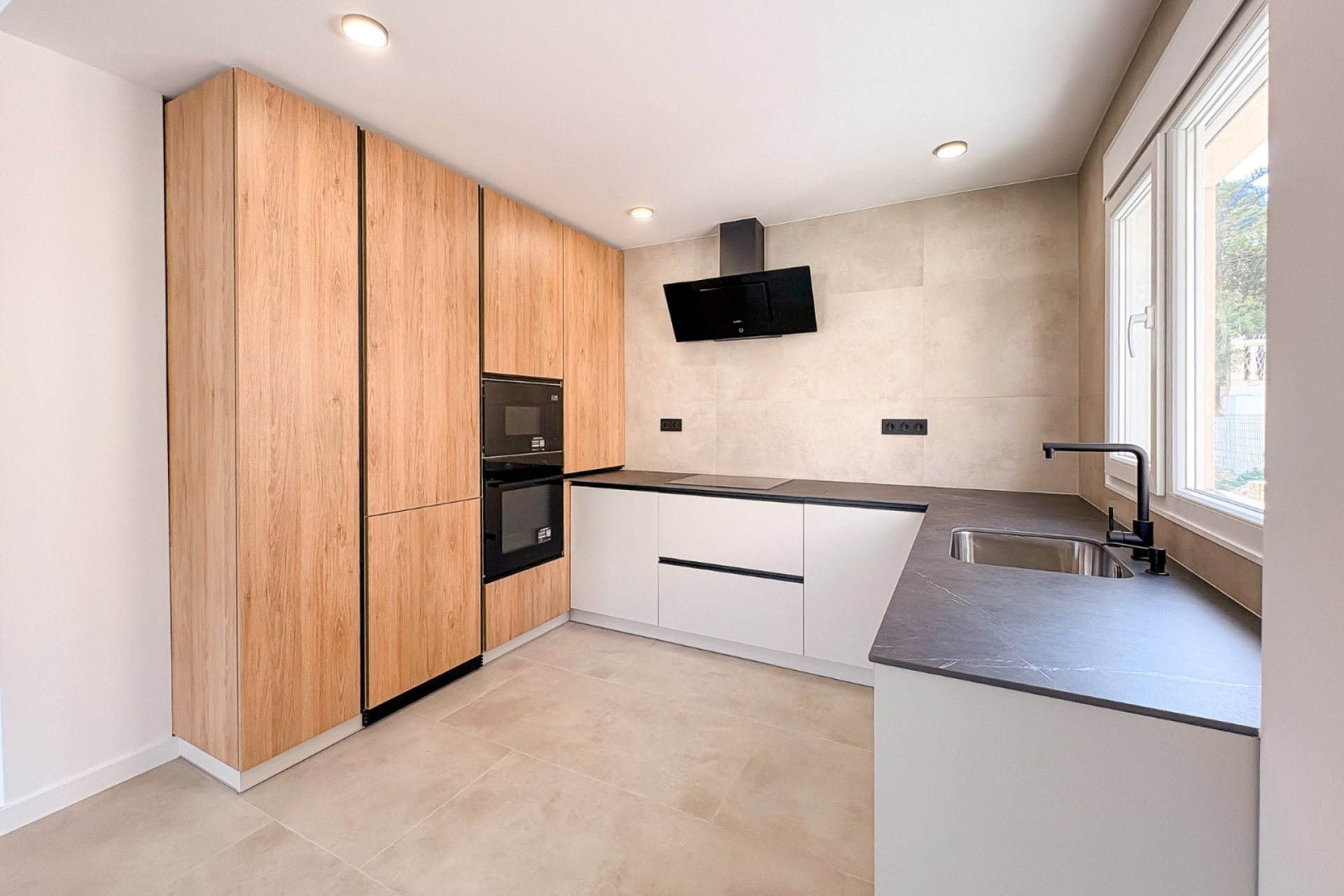 Herverkoop - Halfvrijstaande villa - El Campello - Pueblo Acantilado - Venta Lanuza