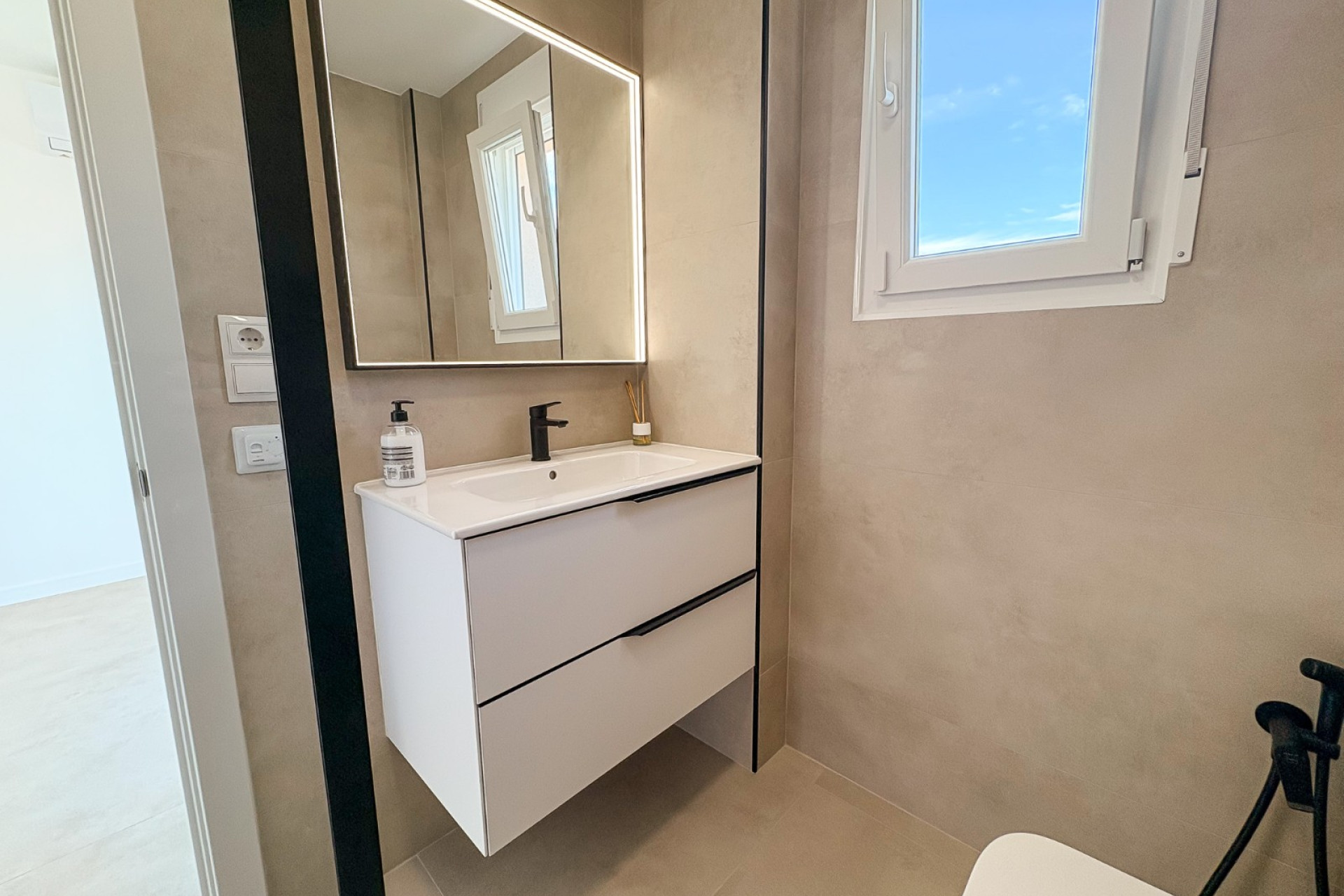 Herverkoop - Halfvrijstaande villa - El Campello - Pueblo Acantilado - Venta Lanuza