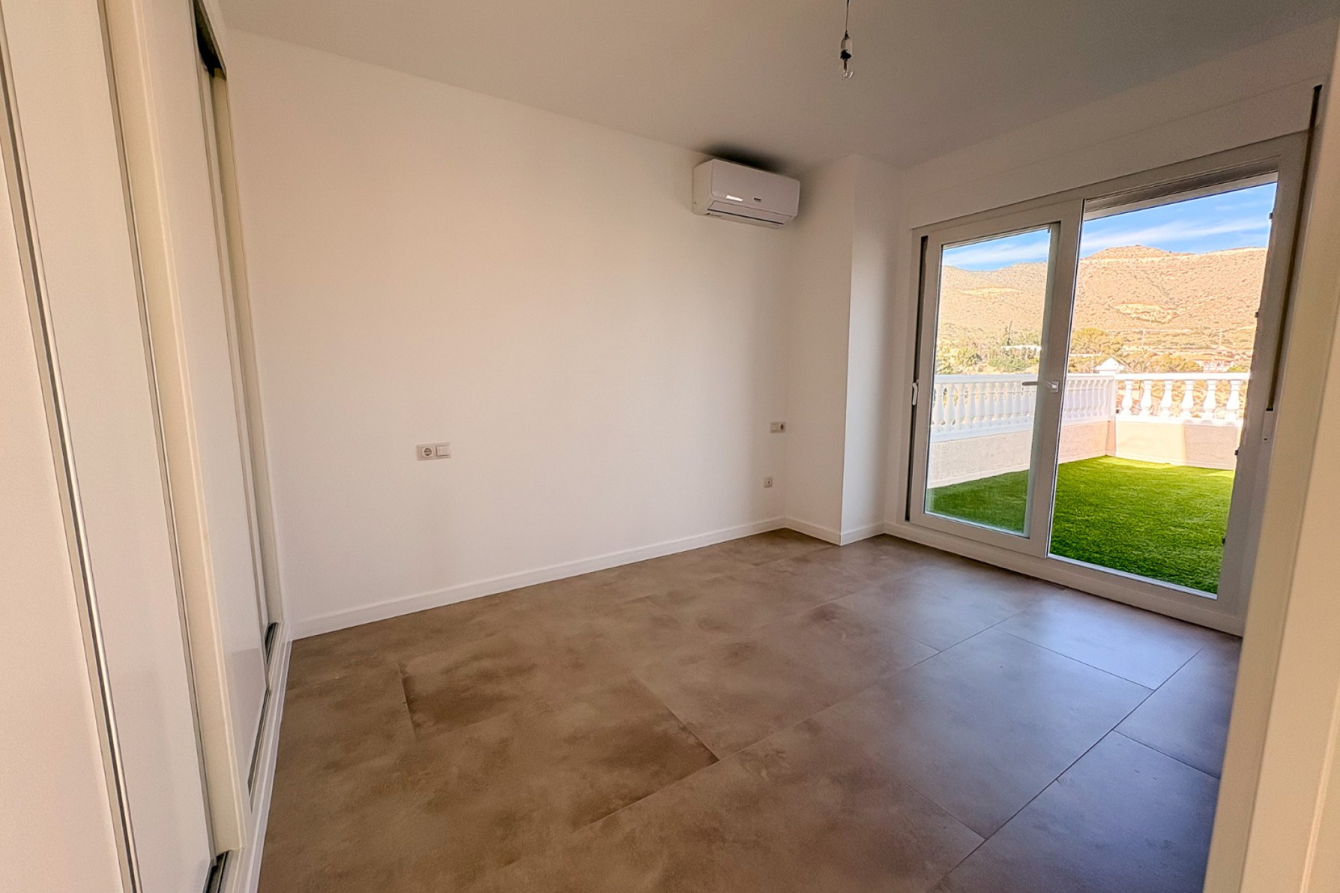 Herverkoop - Halfvrijstaande villa - El Campello - Pueblo Acantilado - Venta Lanuza