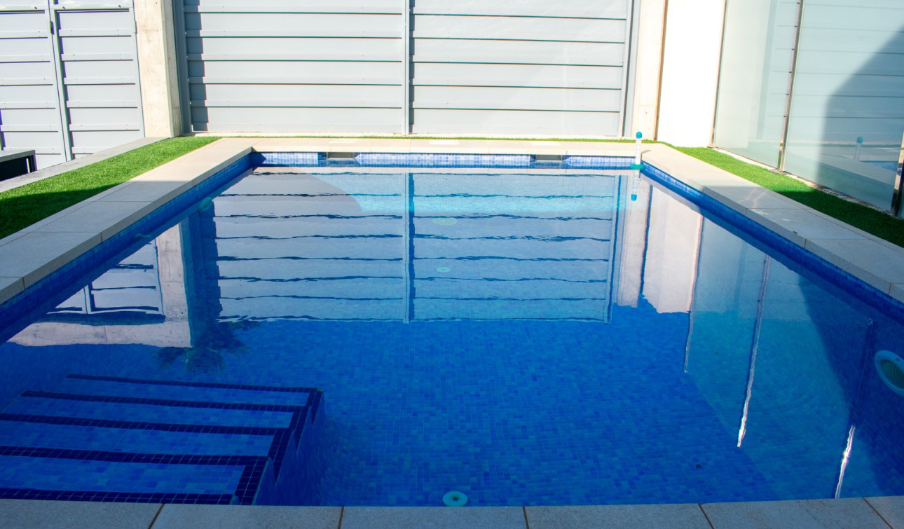 Herverkoop - Halfvrijstaande villa - Entre Naranjos