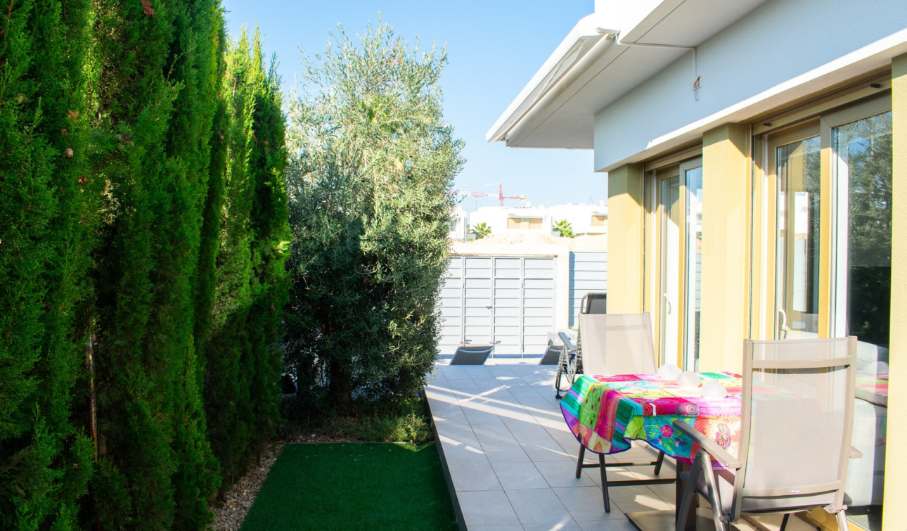 Herverkoop - Halfvrijstaande villa - Entre Naranjos