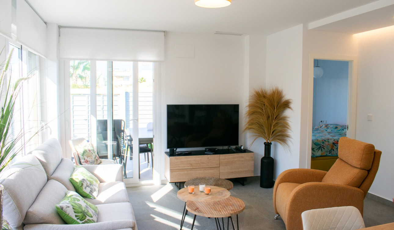 Herverkoop - Halfvrijstaande villa - Entre Naranjos