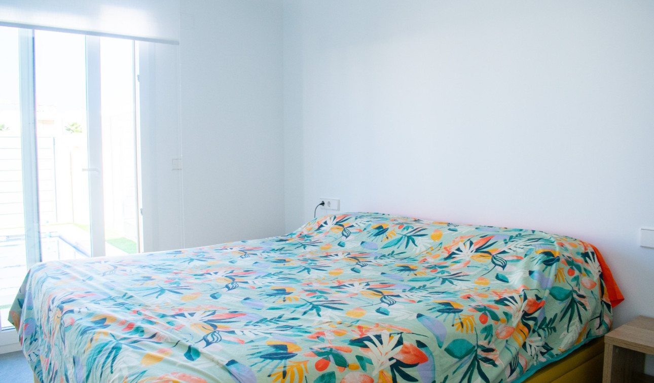 Herverkoop - Halfvrijstaande villa - Entre Naranjos