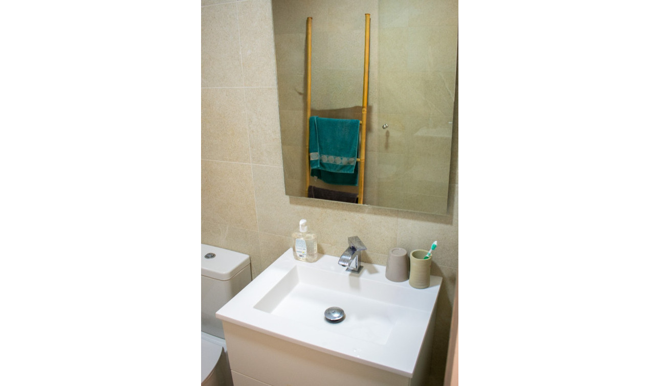 Herverkoop - Halfvrijstaande villa - Entre Naranjos