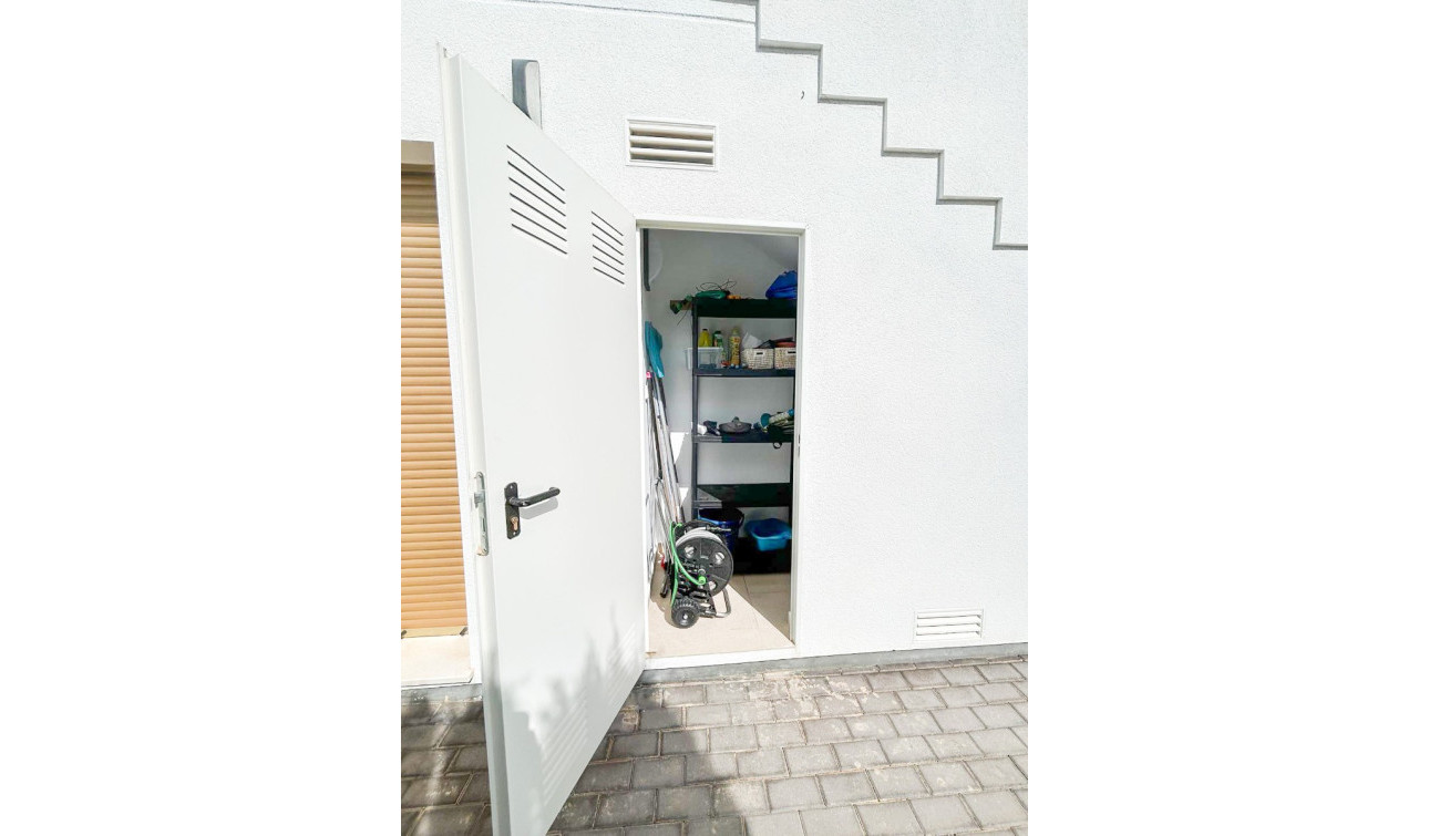 Herverkoop - Halfvrijstaande villa - Entre Naranjos