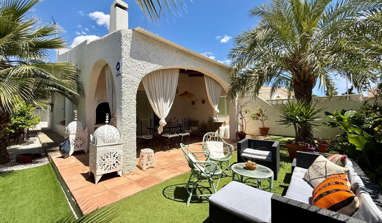 Herverkoop - Halfvrijstaande villa - Orihuela Costa - Campoamor