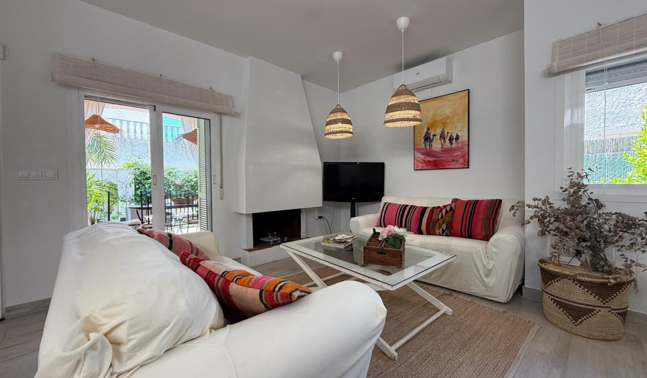 Herverkoop - Halfvrijstaande villa - Orihuela Costa - Campoamor