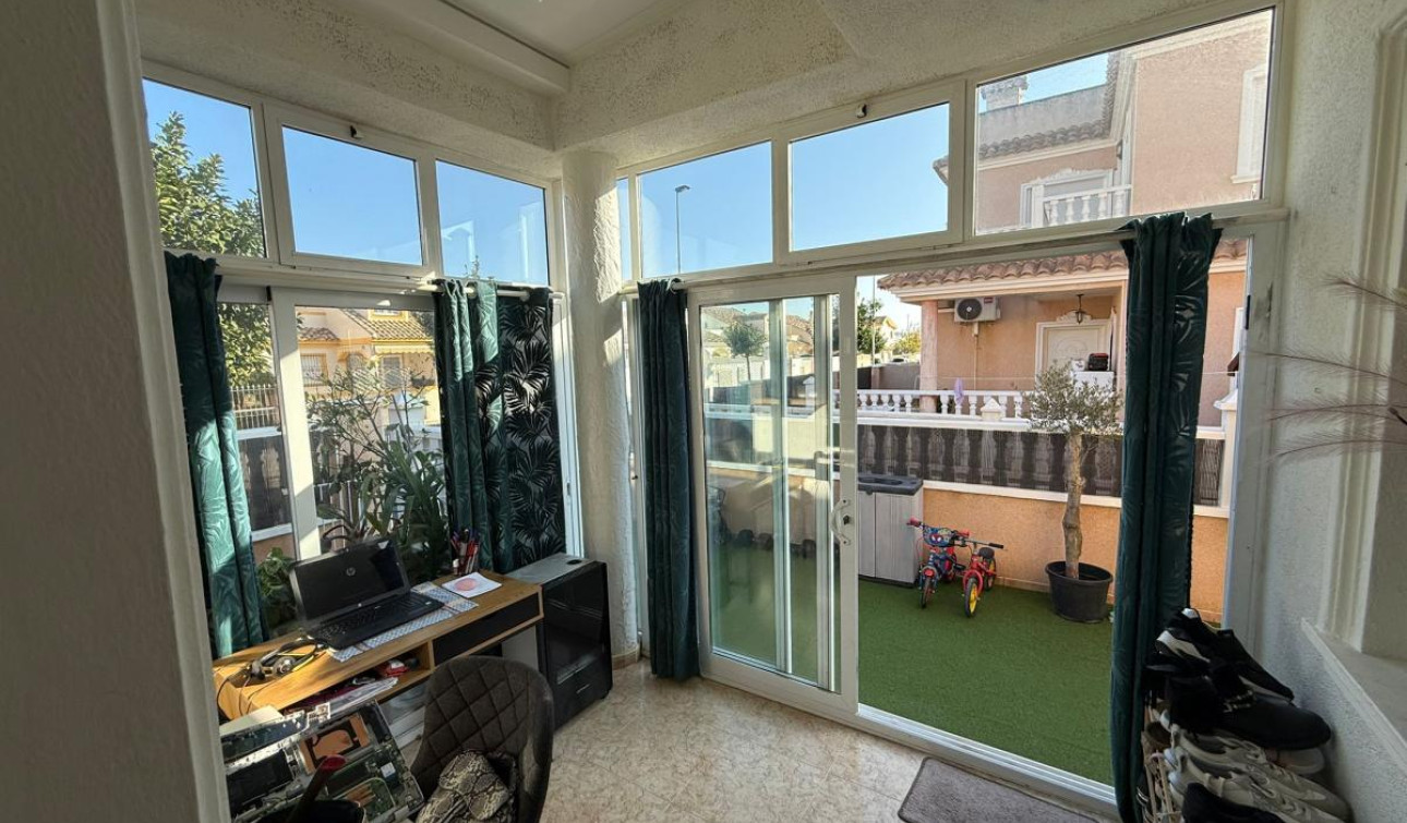 Herverkoop - Halfvrijstaande villa - Torre de la Horadada