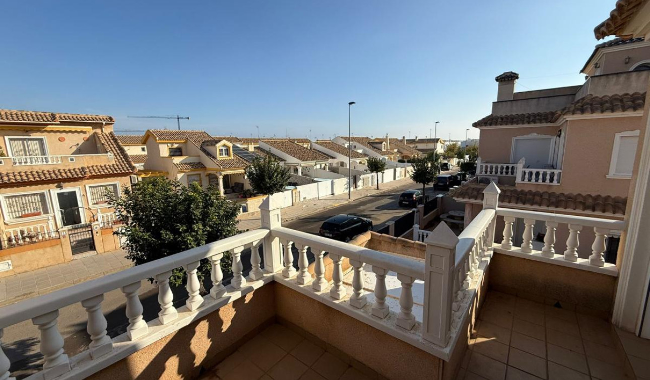 Herverkoop - Halfvrijstaande villa - Torre de la Horadada