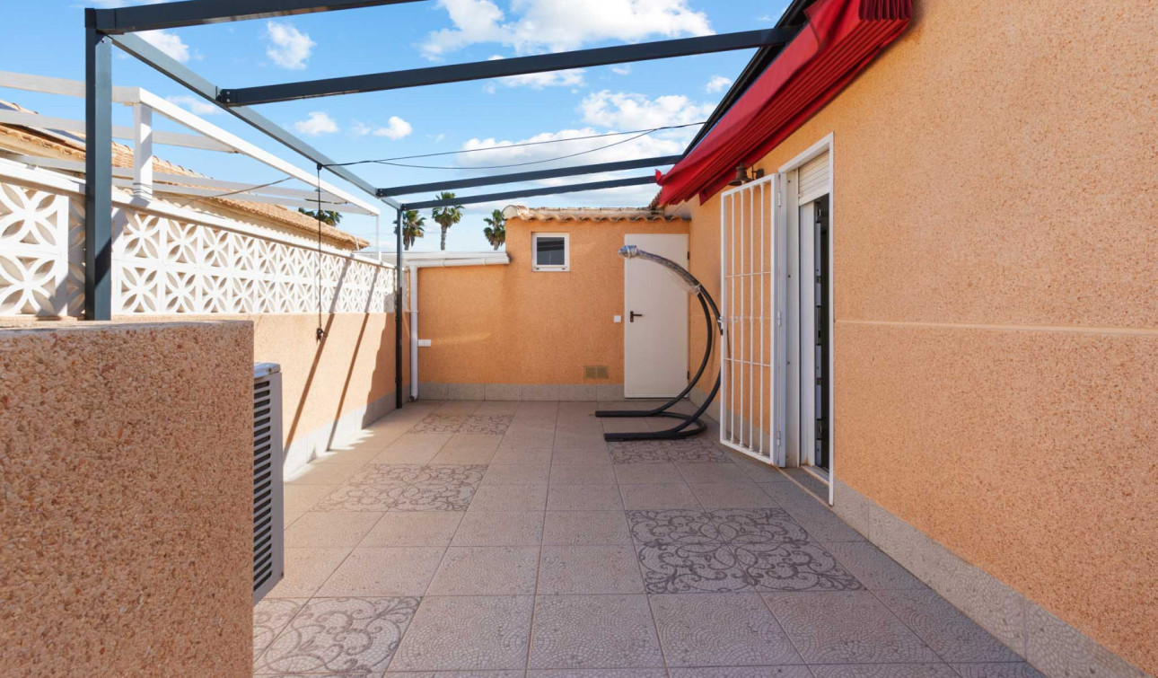 Herverkoop - Halfvrijstaande villa - Torrevieja - El Limonar