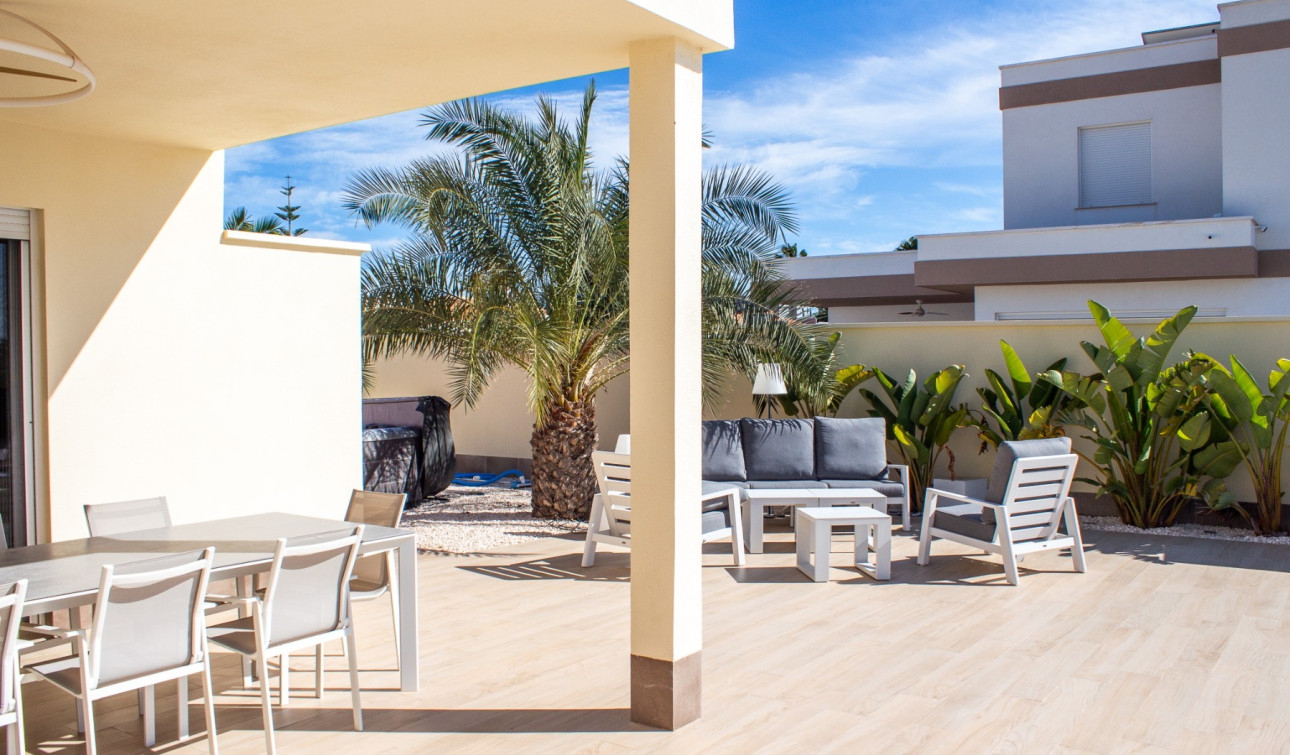 Herverkoop - Halfvrijstaande villa - Torrevieja - La Siesta - El Salado - Torreta