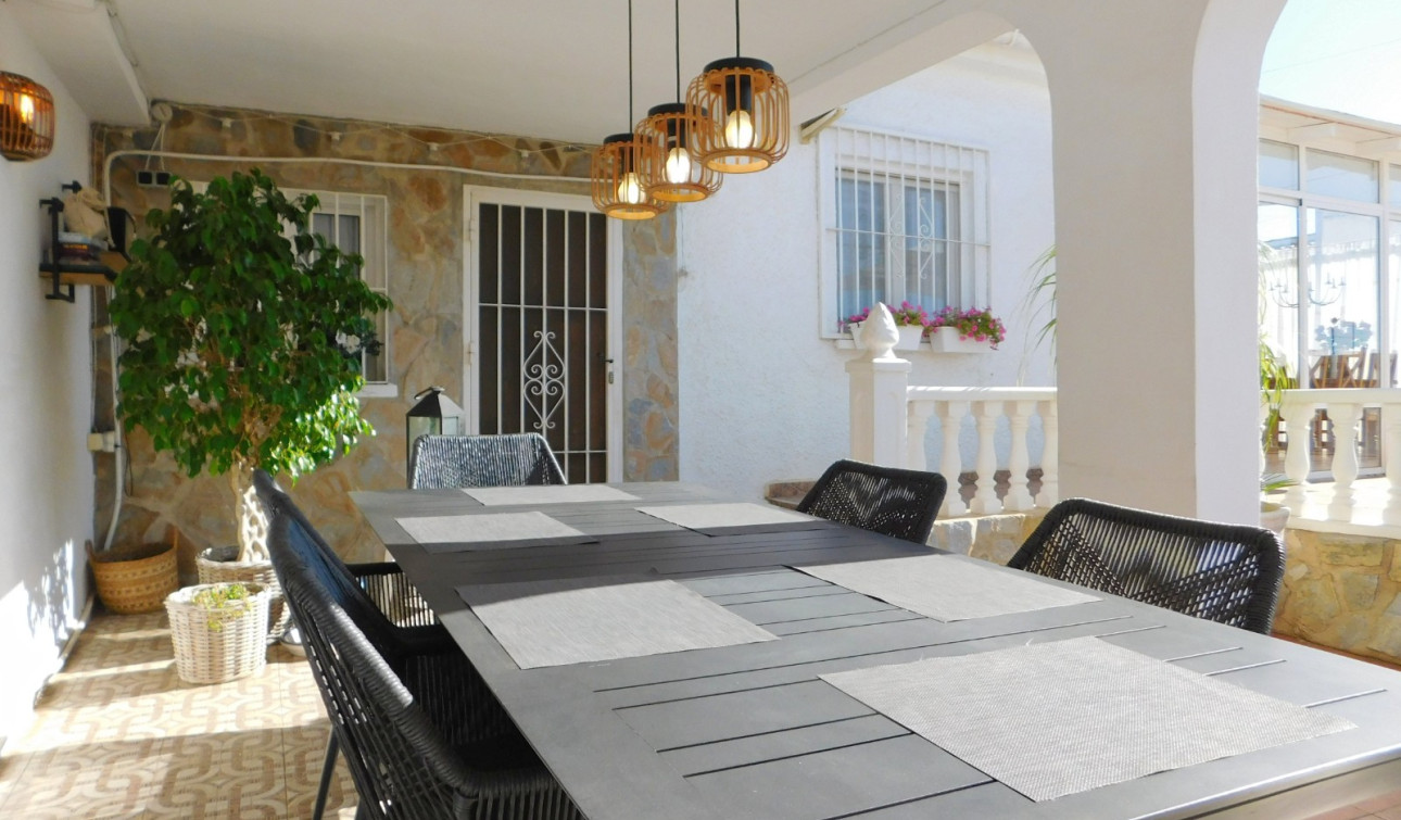 Herverkoop - Halfvrijstaande villa - Torrevieja - San Luis