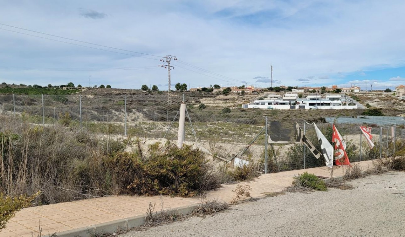 Herverkoop - Perceel / Grond - Torremendo