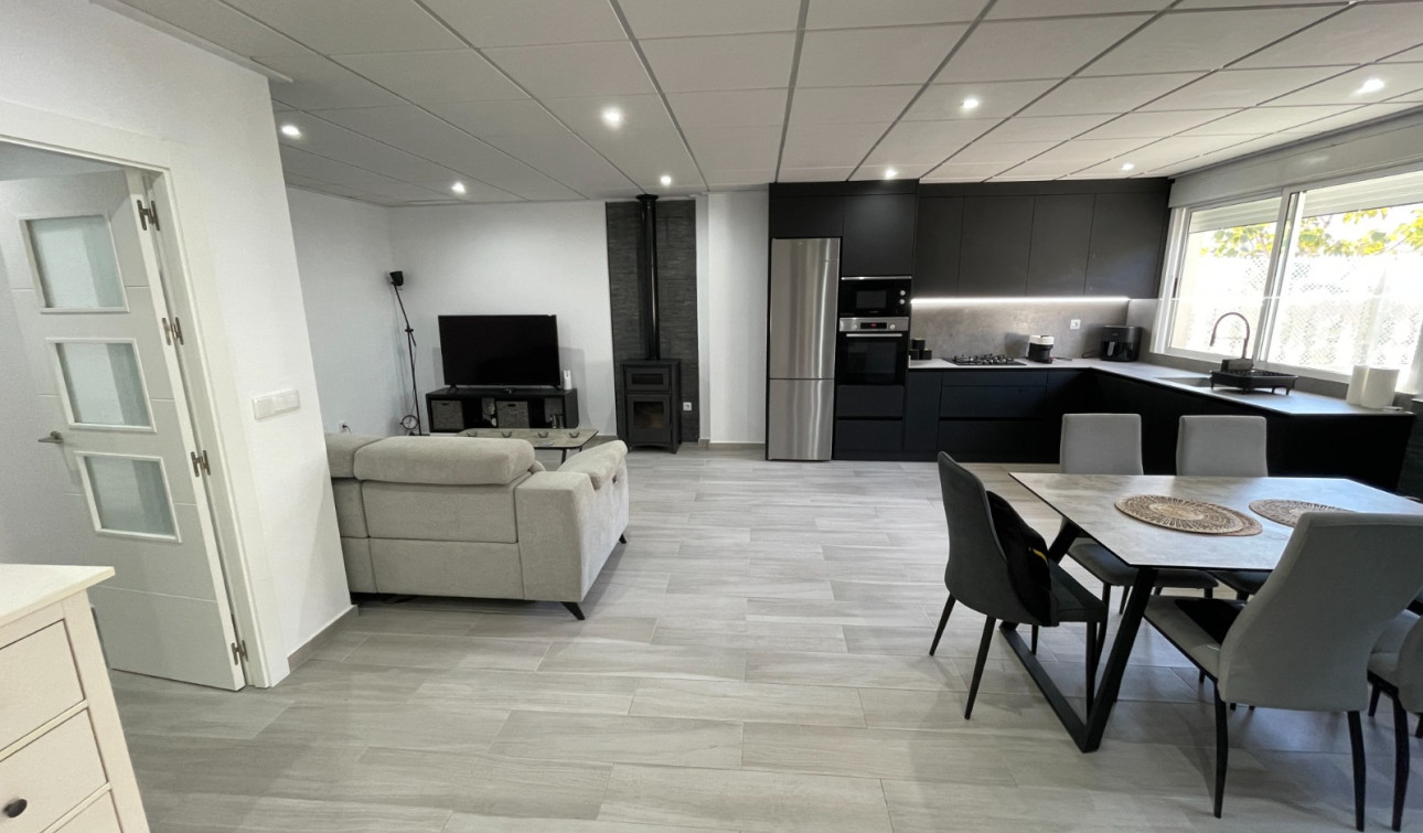 Herverkoop - Stadshuis - Algorfa - La Finca Golf Resort