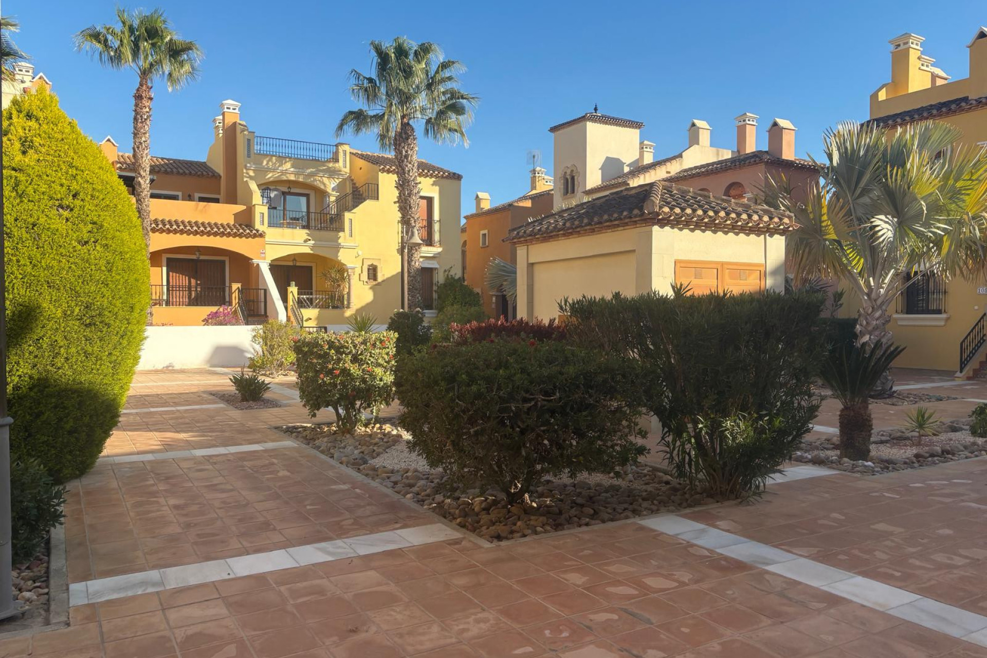 Herverkoop - Stadshuis - Algorfa - La Finca Golf