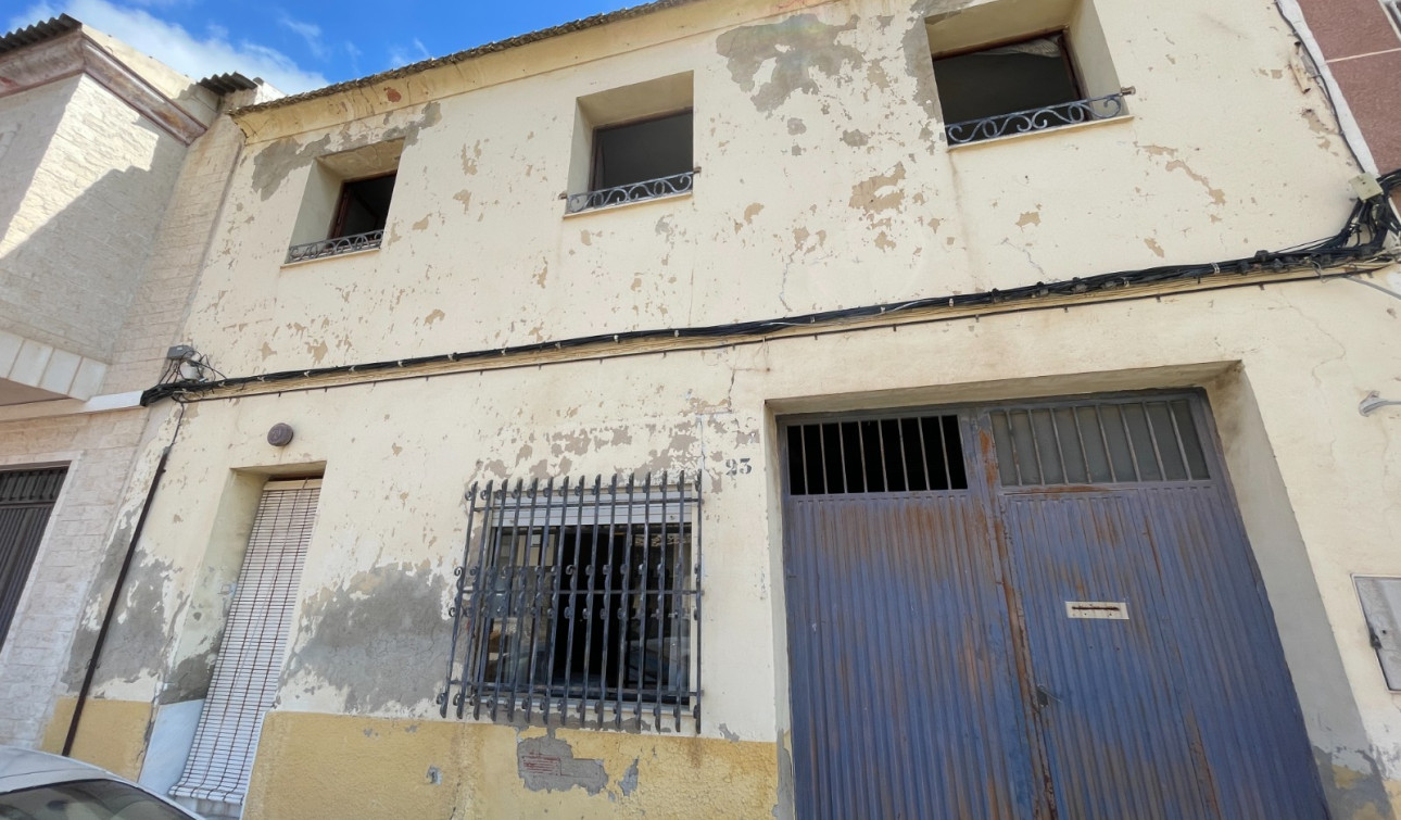 Herverkoop - Stadshuis - Benejúzar - Comunidad Valenciana