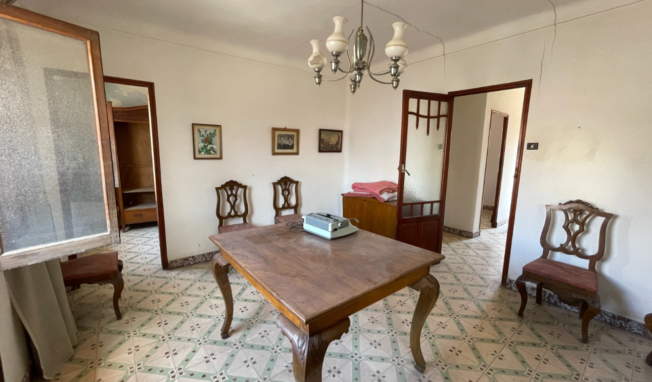 Herverkoop - Stadshuis - Benejúzar - Comunidad Valenciana