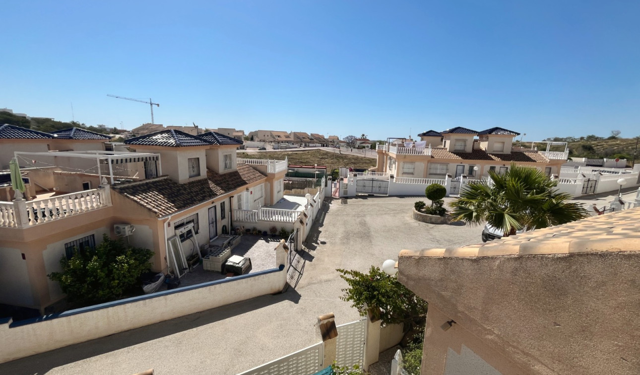 Herverkoop - Stadshuis - Ciudad Quesada - Upper Golf