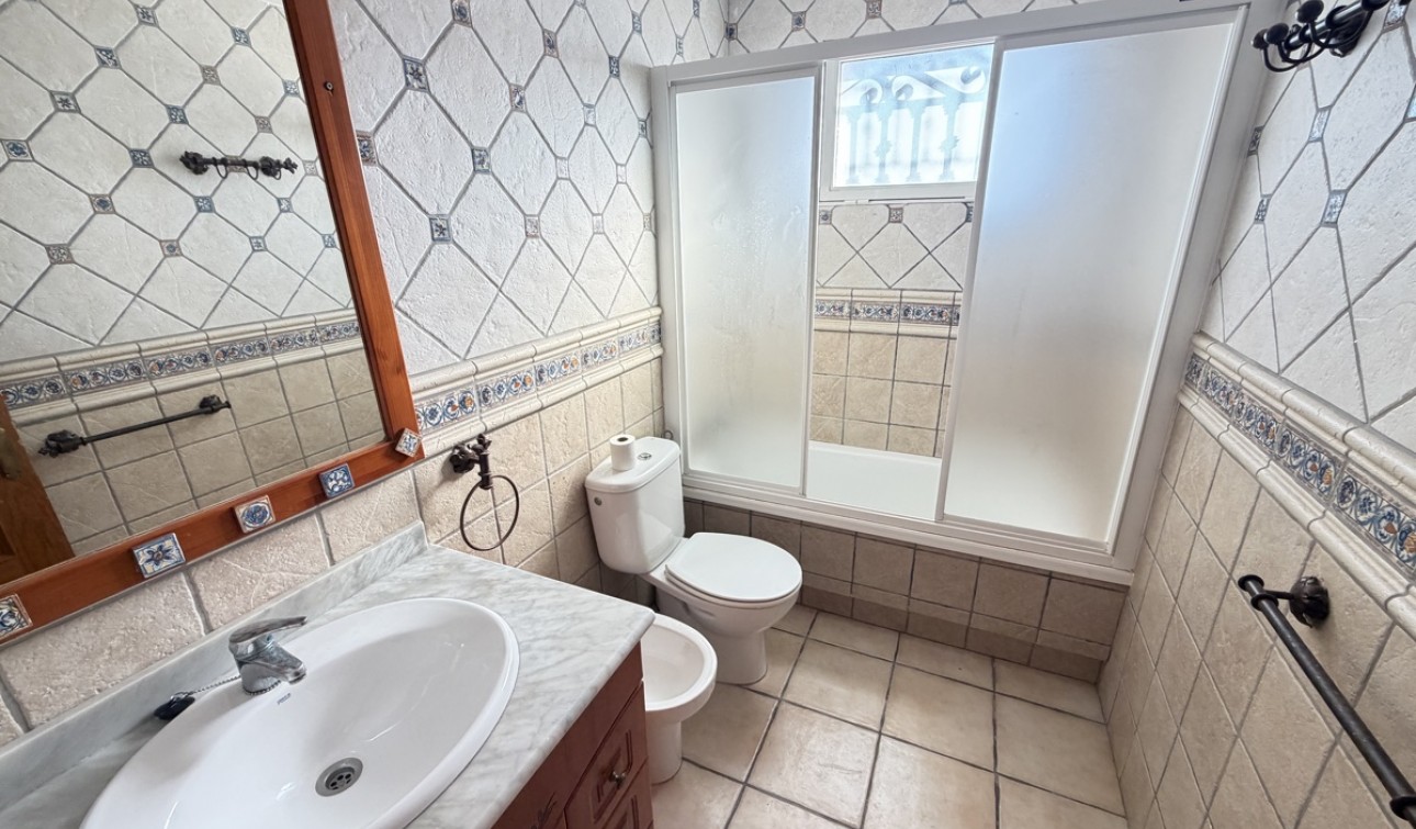 Herverkoop - Stadshuis - Los Balcones