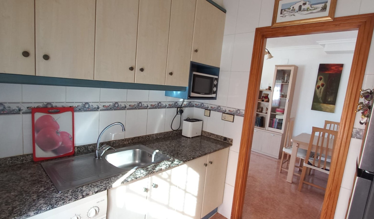 Herverkoop - Stadshuis - Los Montesinos - La Herrada