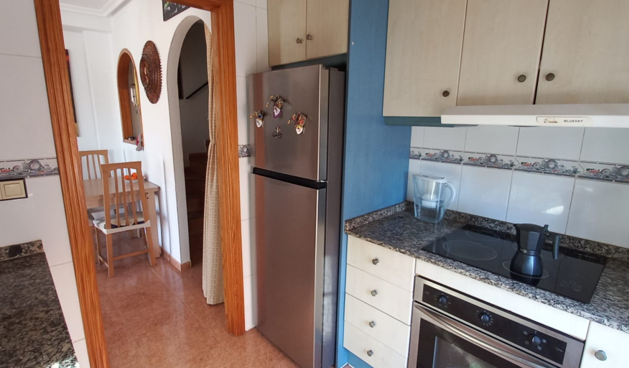 Herverkoop - Stadshuis - Los Montesinos - La Herrada