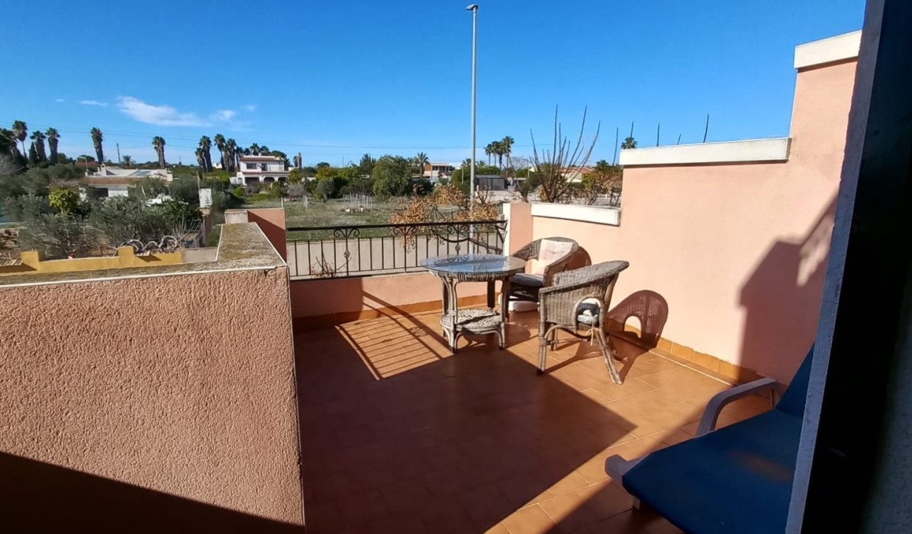 Herverkoop - Stadshuis - Los Montesinos - La Herrada