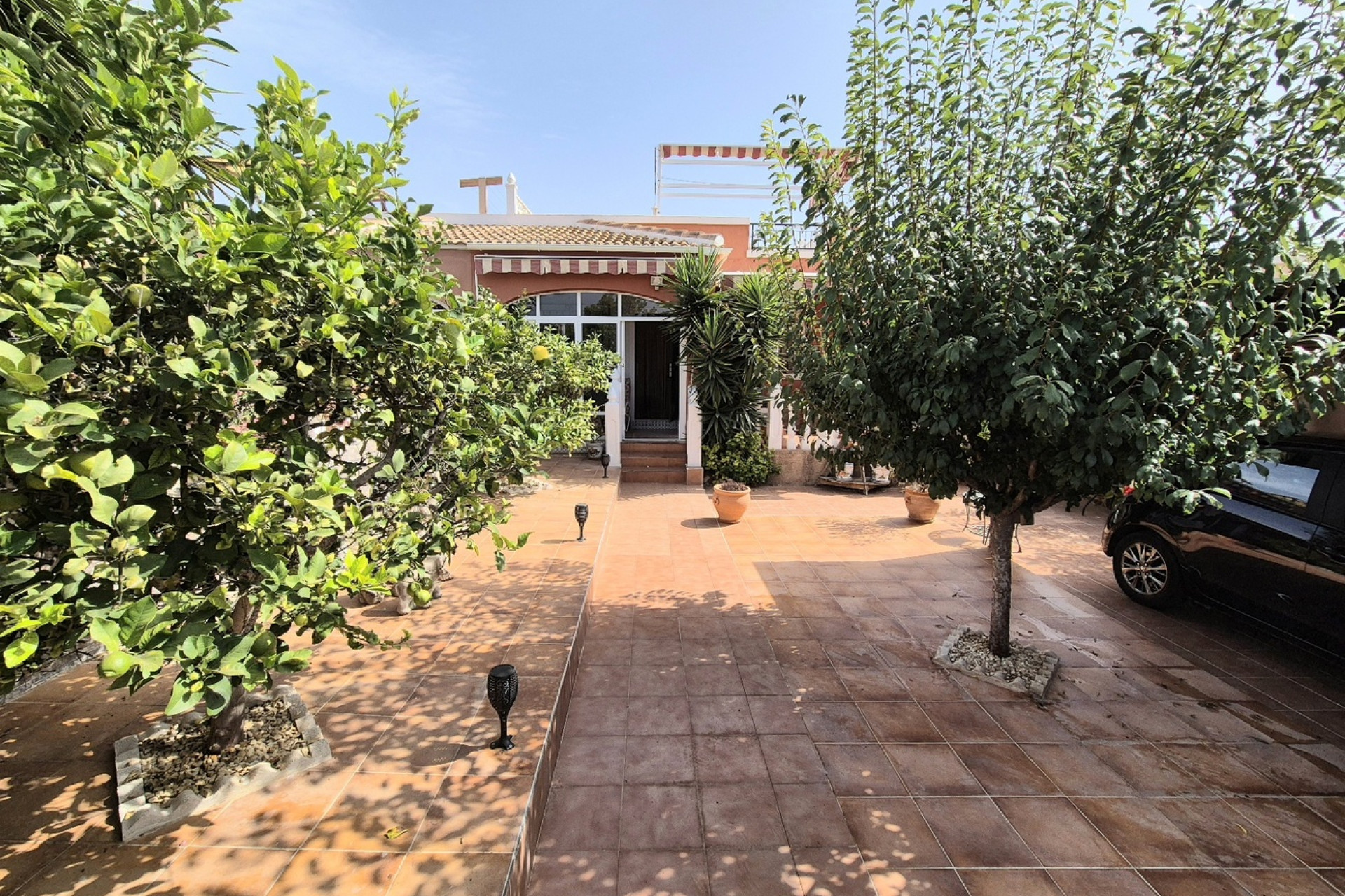 Herverkoop - Stadshuis - Los Montesinos - La Herrada