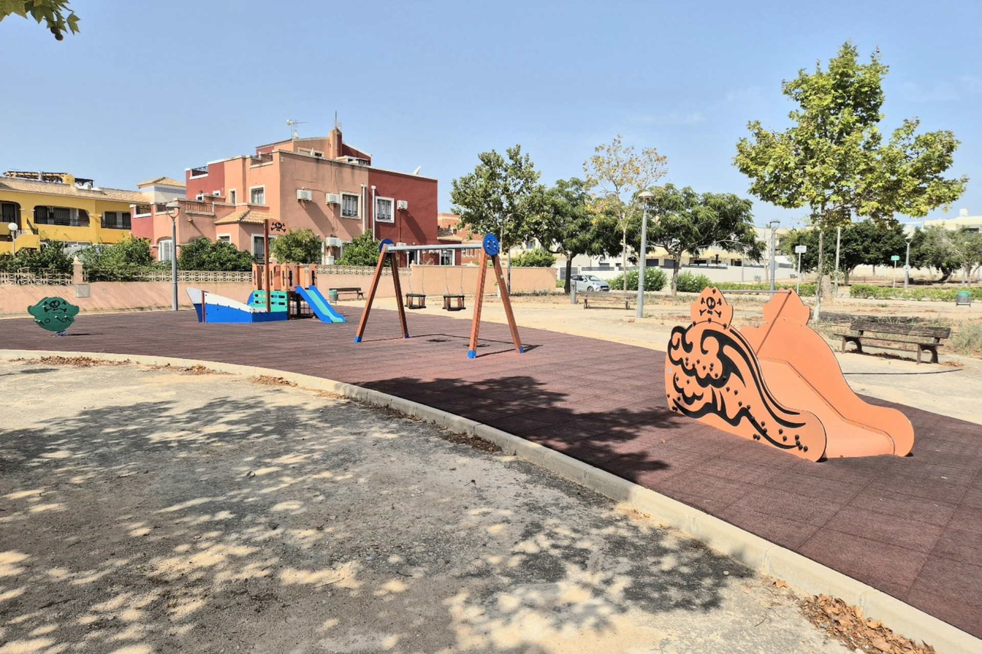 Herverkoop - Stadshuis - Los Montesinos - La Herrada