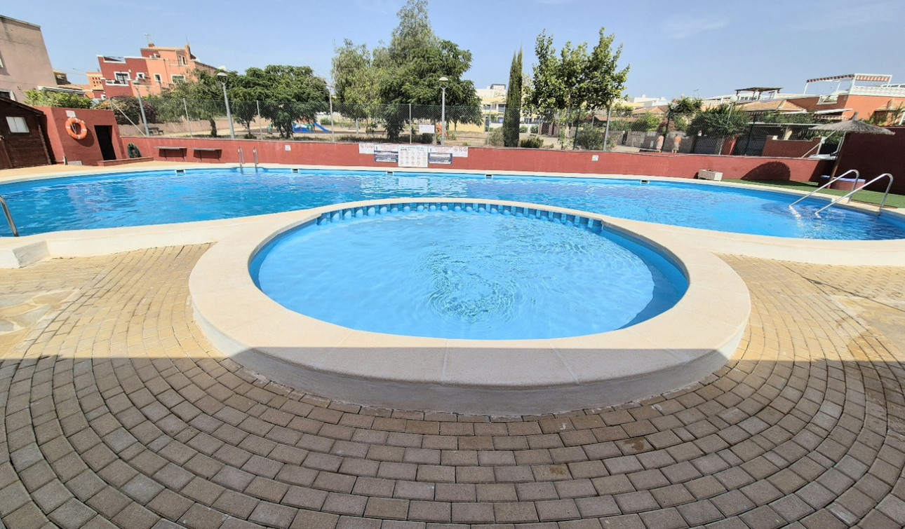 Herverkoop - Stadshuis - Los Montesinos - La Herrada