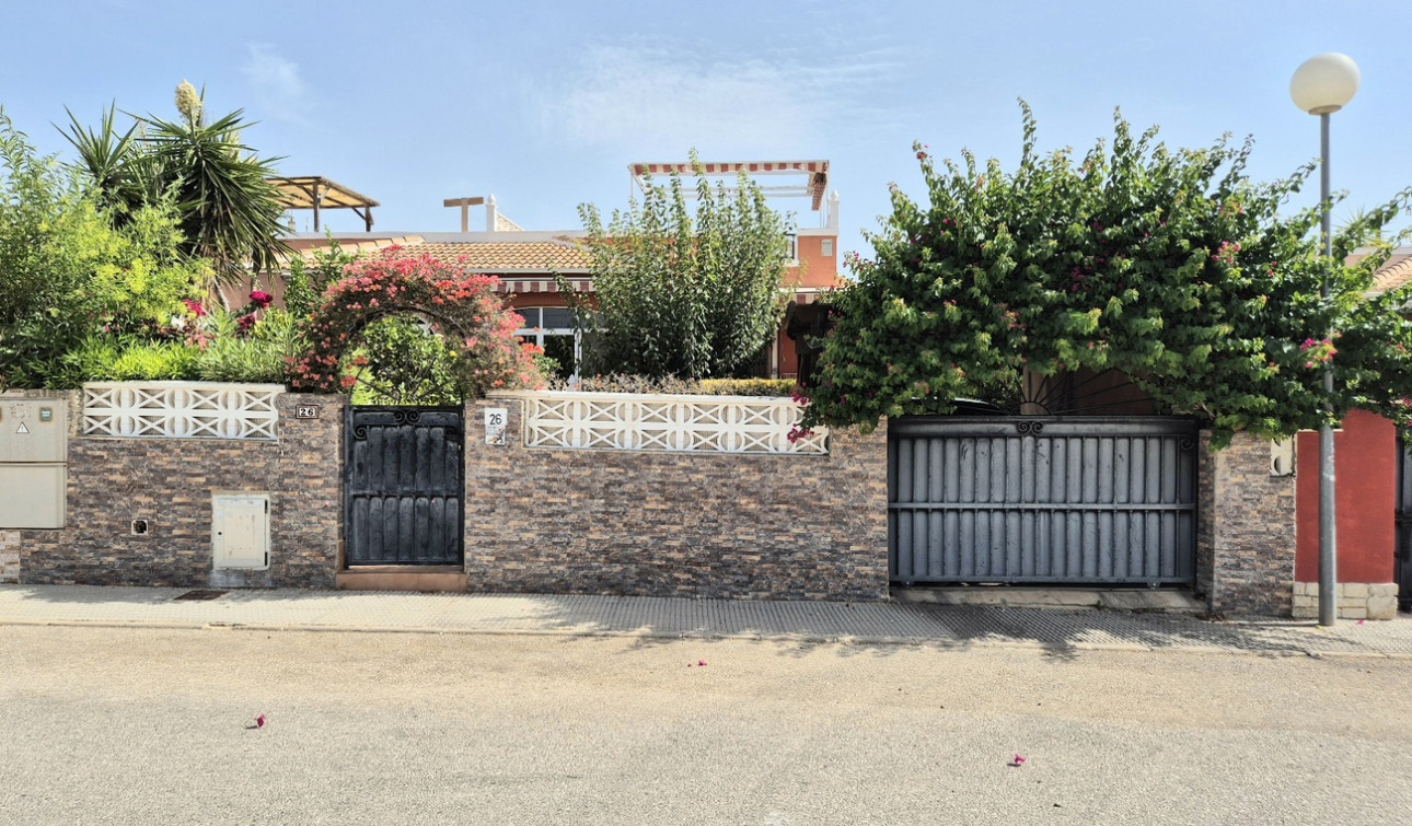 Herverkoop - Stadshuis - Los Montesinos - La Herrada