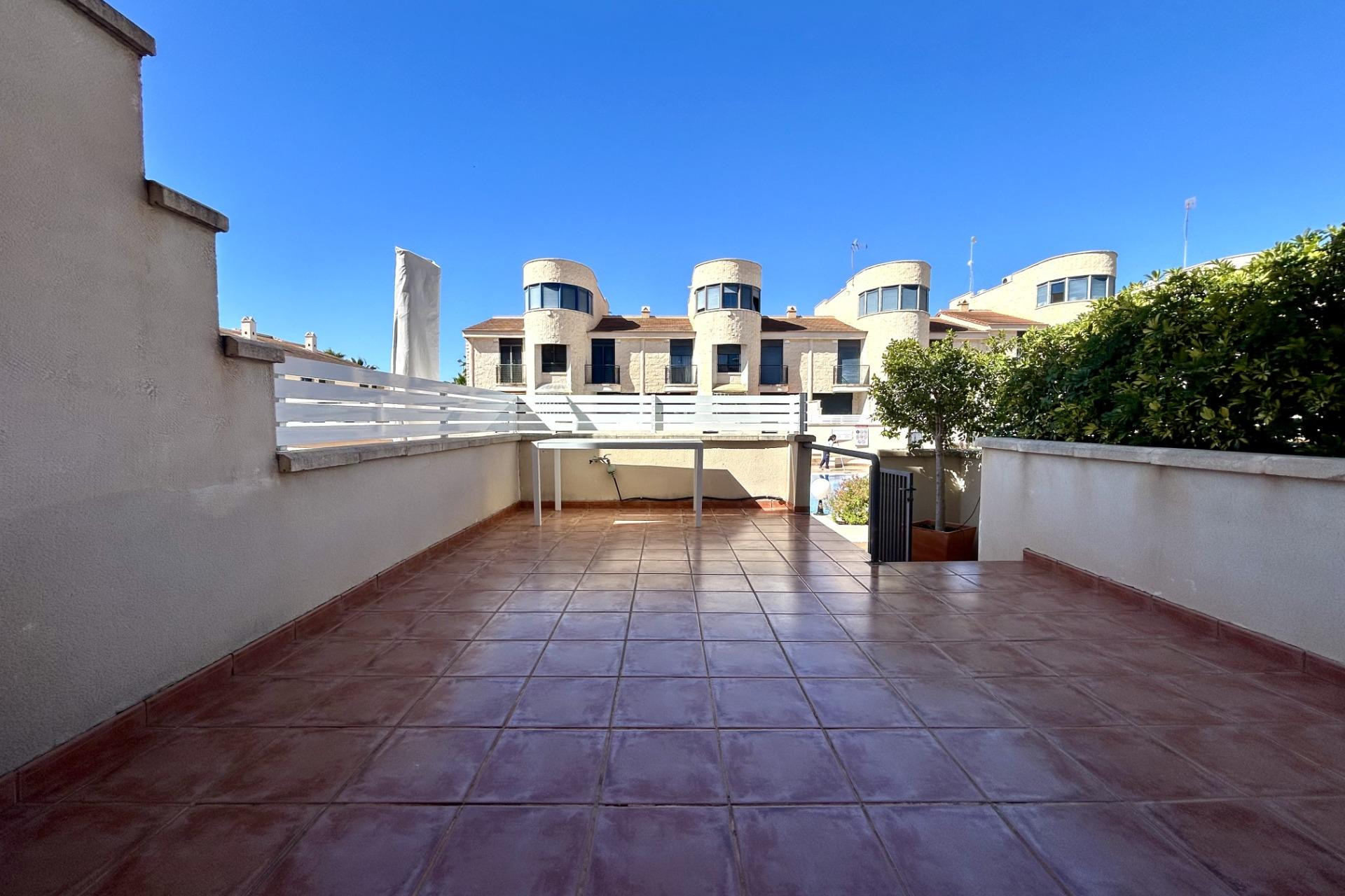 Herverkoop - Stadshuis - Orihuela Costa - Aguamarina
