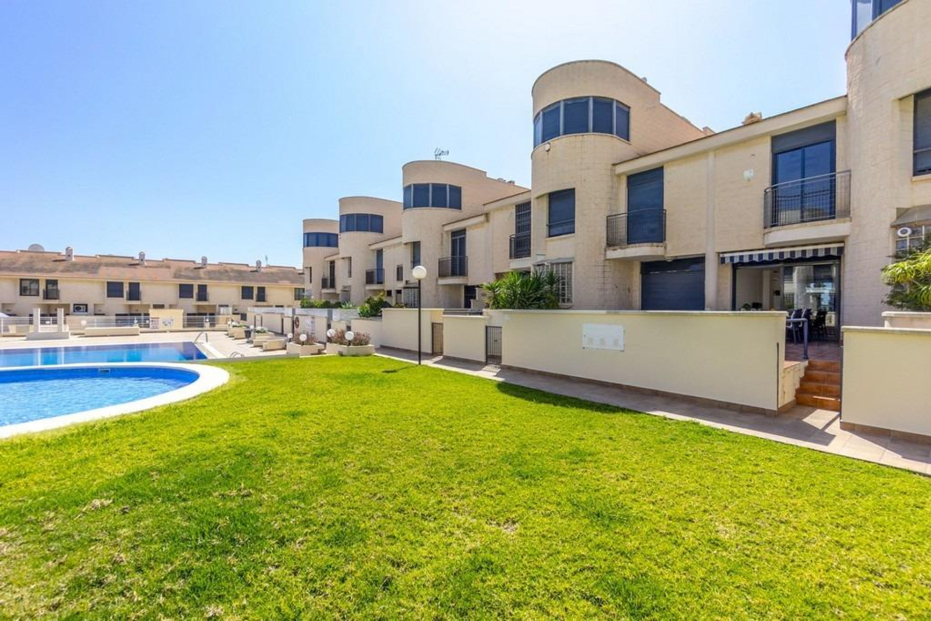 Herverkoop - Stadshuis - Orihuela Costa - Aguamarina
