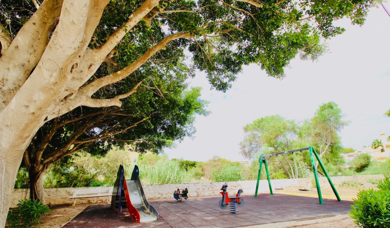 Herverkoop - Stadshuis - Orihuela Costa - Cabo Roig