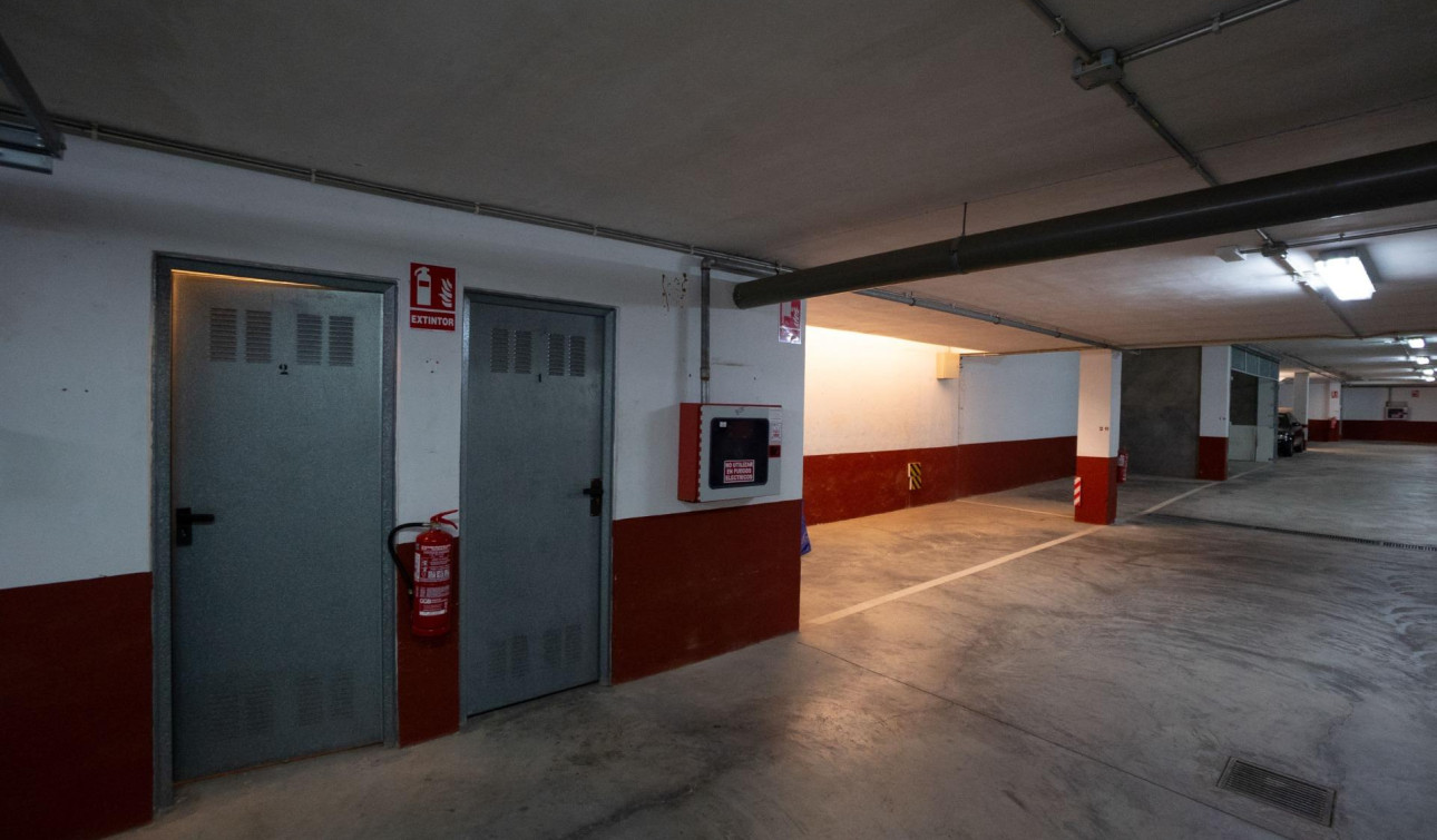 Herverkoop - Stadshuis - Orihuela Costa - Campoamor