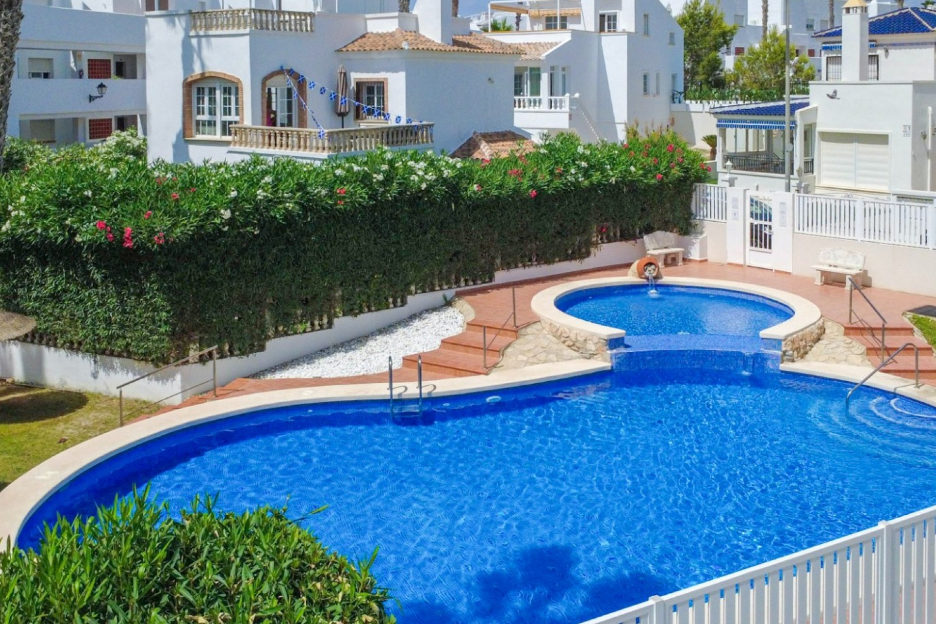 Herverkoop - Stadshuis - Orihuela Costa - La Rioja
