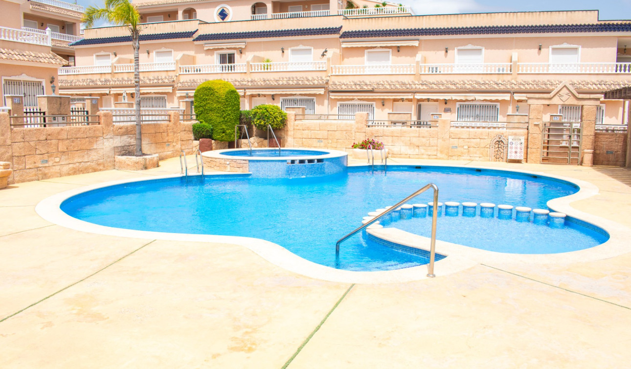 Herverkoop - Stadshuis - Orihuela Costa - Los Dolses