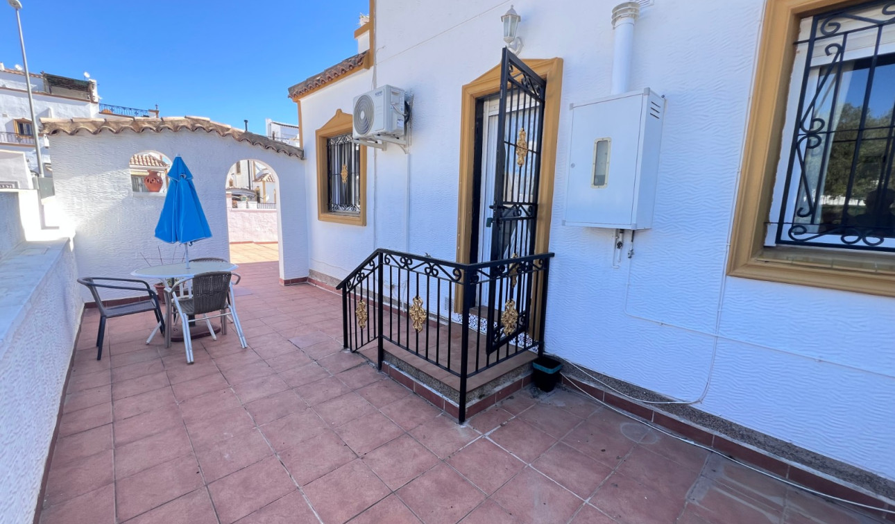 Herverkoop - Stadshuis - Orihuela - Entre Naranjos