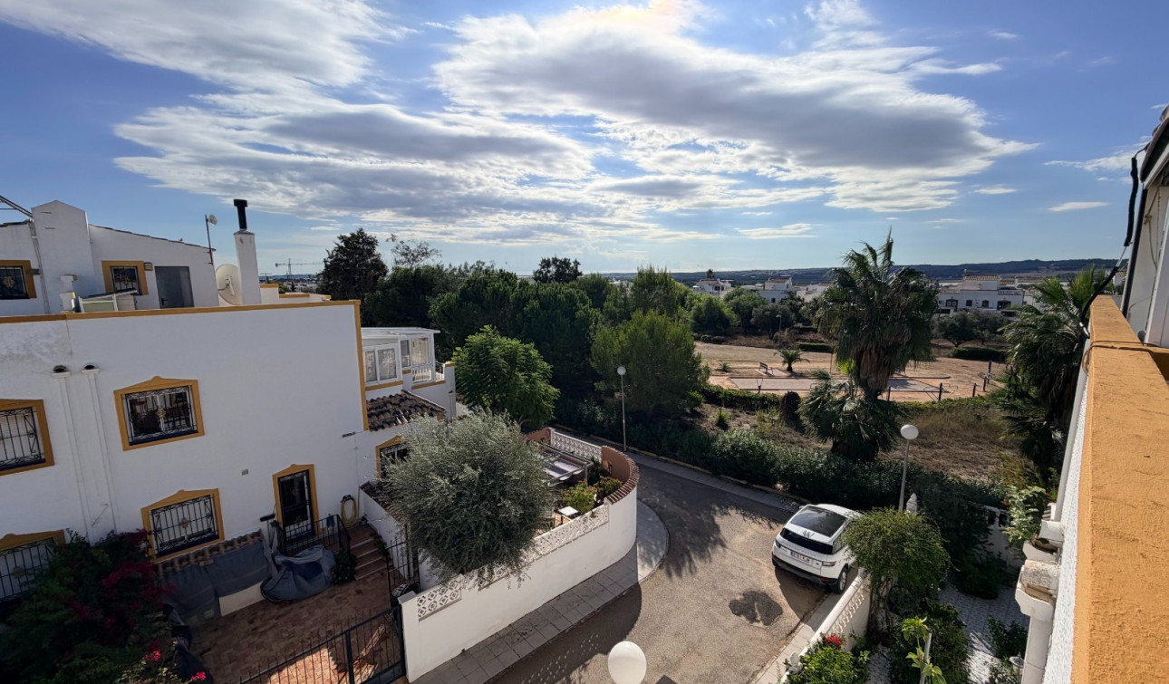 Herverkoop - Stadshuis - Orihuela - Entre Naranjos